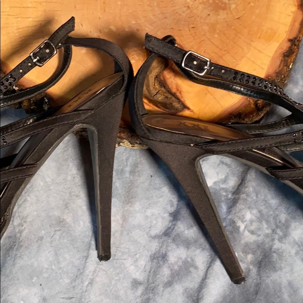 ❌ DONATED ❌ - 💚 3 for $12 💚 - XXI Heels - Picture 13 of 16
